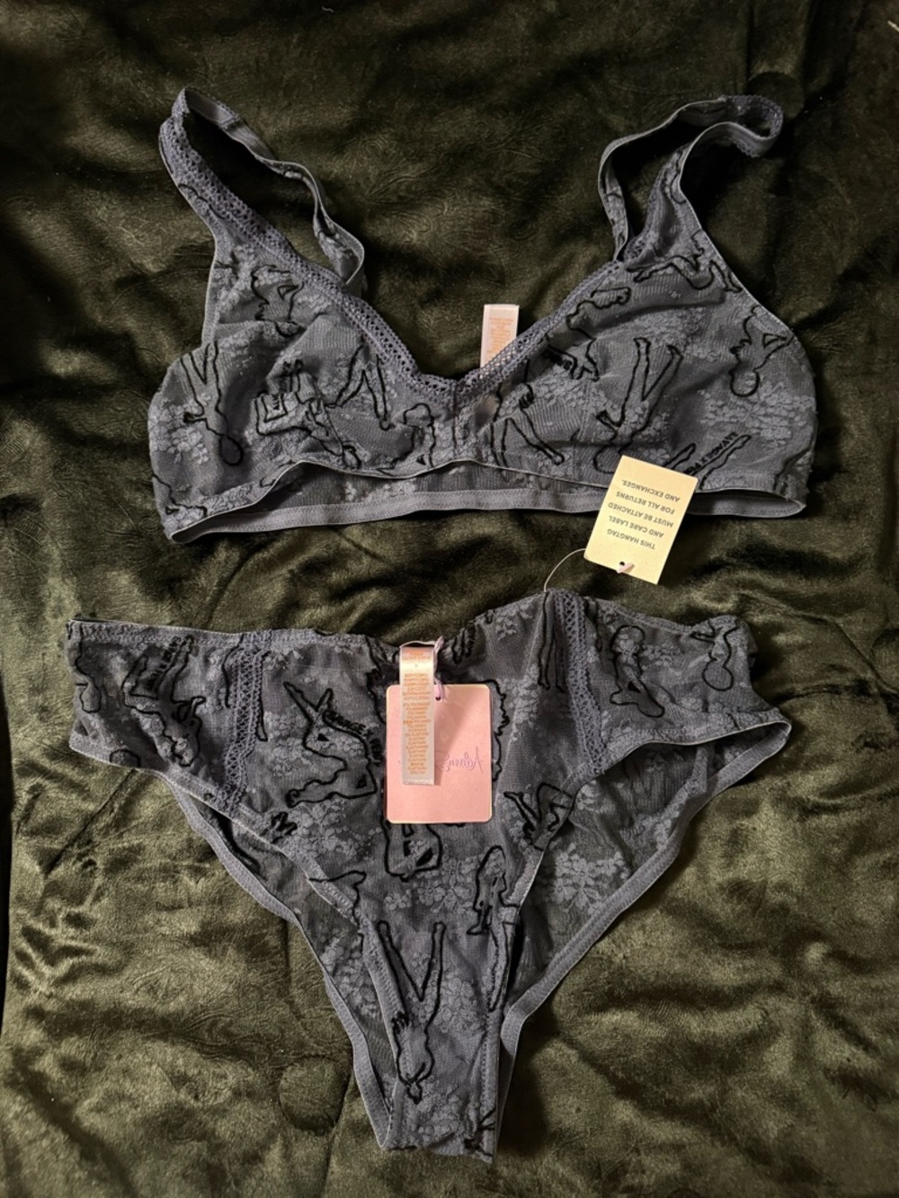 Savage Fenty Women’s Gray Lace Bralette & Bikini Set